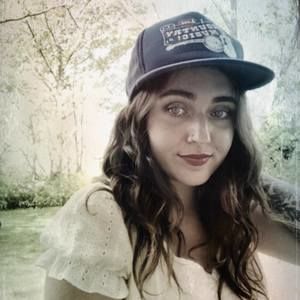 Meet your Posher, Leta